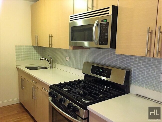Foto del edificio - 3030 Middletown Rd