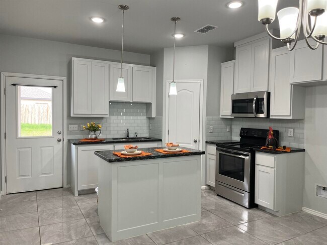 Building Photo - 11125 Palmillas Loop