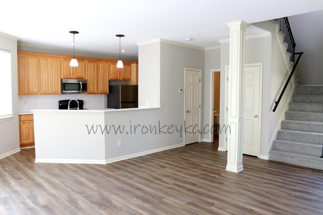 Building Photo - 9219 Boehm Dr
