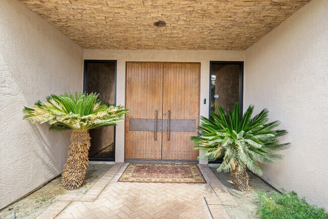 Building Photo - 45640 Rancho Palmeras Dr