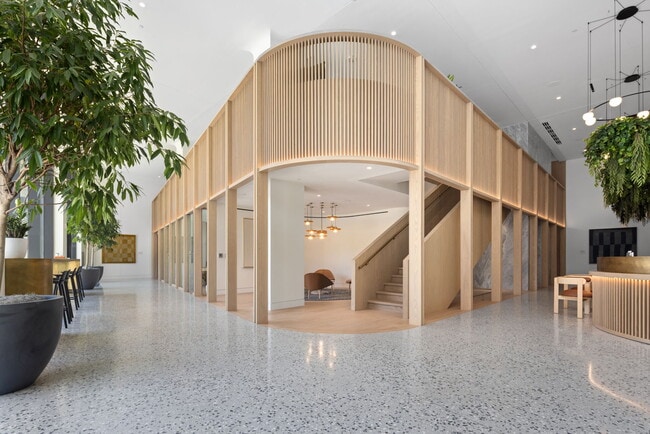 Building Photo - Maeve