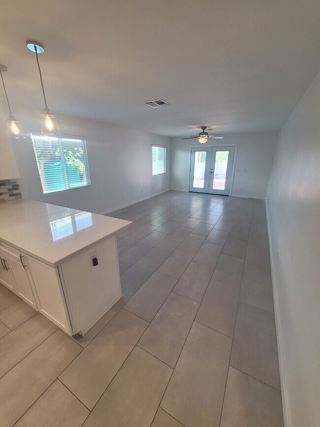 Foto del edificio - Gorgeous 3/2 in the foothills for rent!