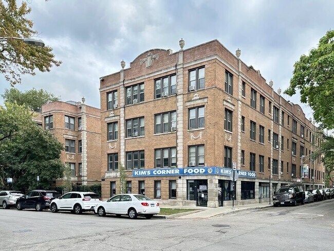 Building Photo - 1363 W Estes Ave