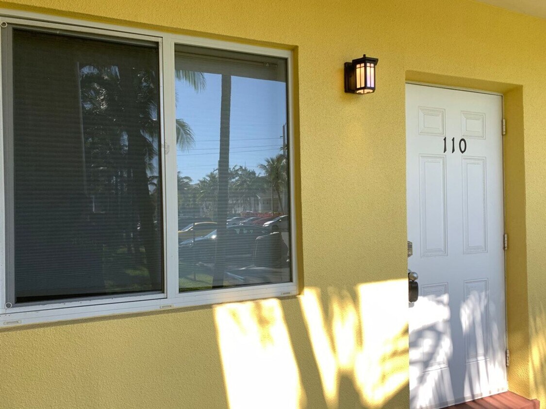 Primary Photo - 2 bedroom condo in the heart of WILTON MAN...