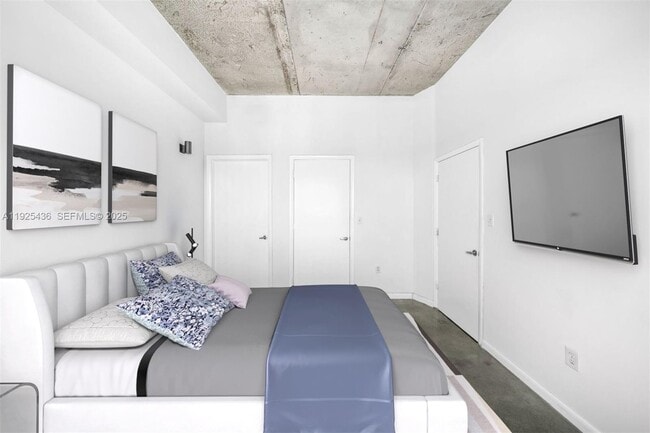 Foto del edificio - 10 SW South River Dr