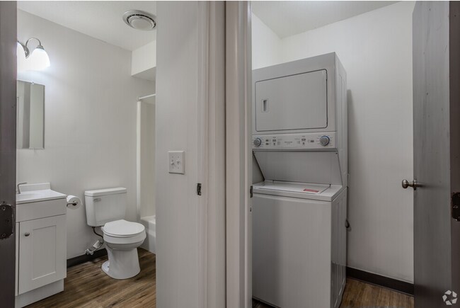 Interior Photo - Londondale Village