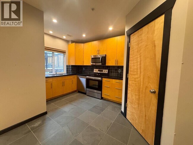 Photo du bâtiment - 22831 Foreman Dr