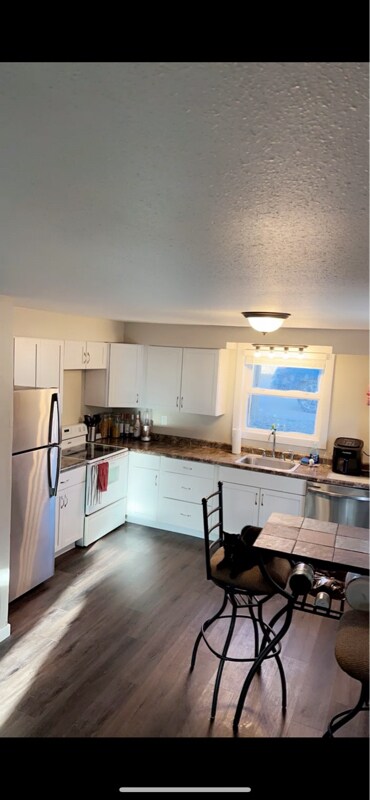 Primary Photo - 408 13th St S