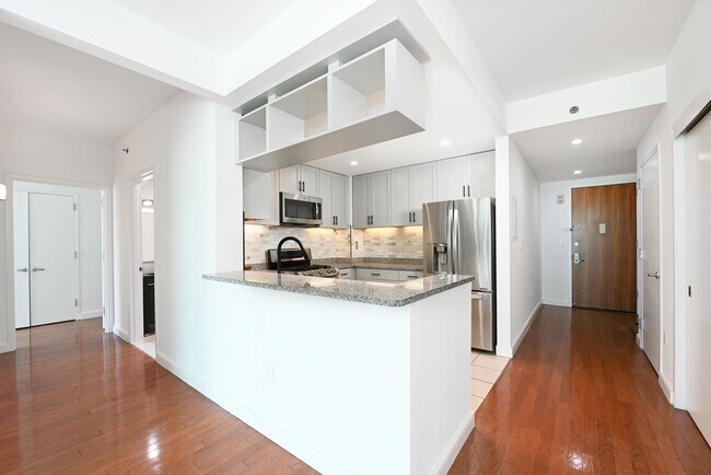Building Photo - 20 Newport Pkwy