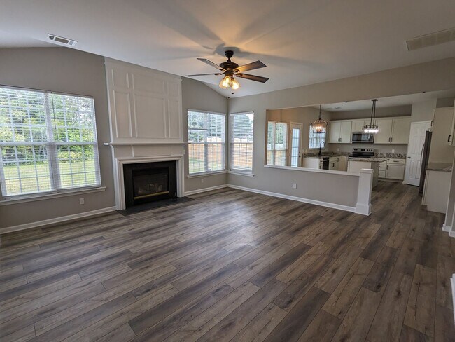 Foto del edificio - Arbor Hills University Area Corner Lot