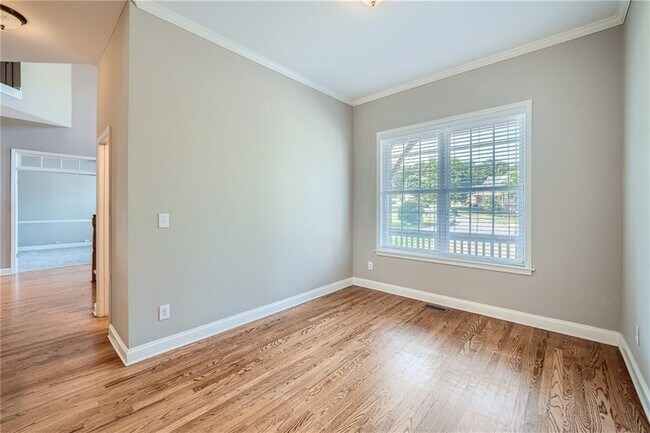 Building Photo - 5912 Boxwood Mdw