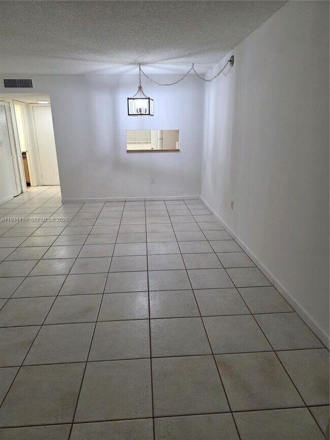 Foto del edificio - 8035 SW 107th Ave