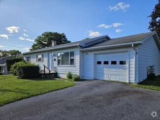 Building Photo - 135 Nittany St