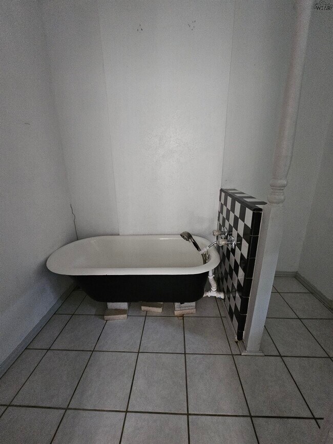 Foto del edificio - 502 Marconi St
