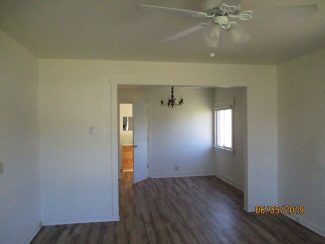 Building Photo - 2 Story Colonial Style House