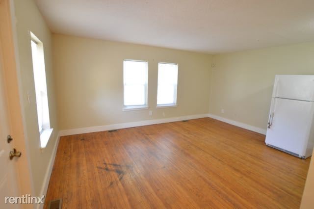 Building Photo - 1157 Villa Ave