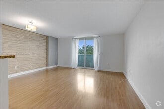 Building Photo - 3000 Coral Wy