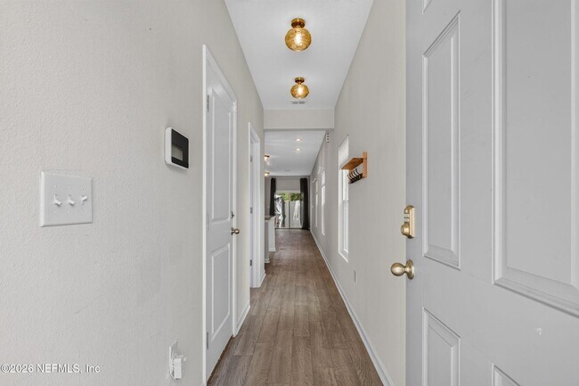 Foto del edificio - 8069 Cheryl Ann Ln