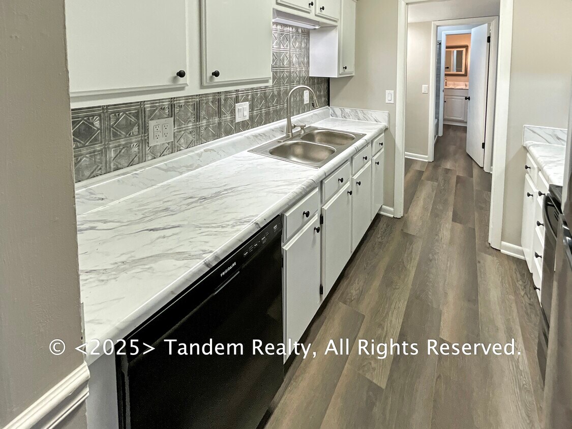 Foto principal - 420 Walton Ln