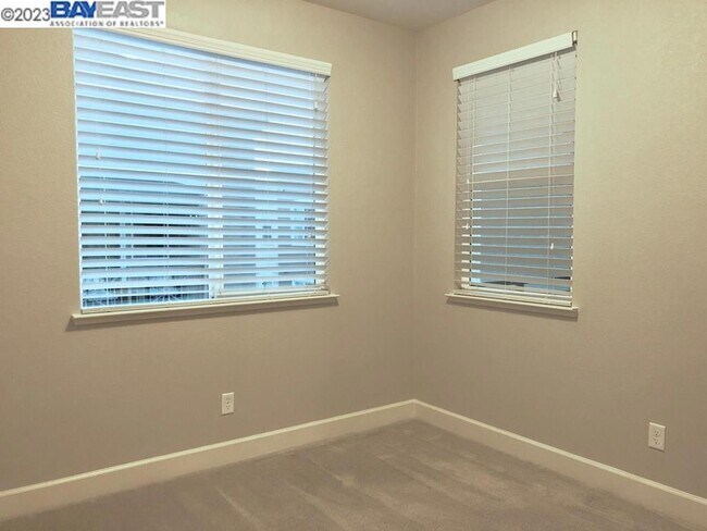 Foto del edificio - 4740 Norris Canyon Rd