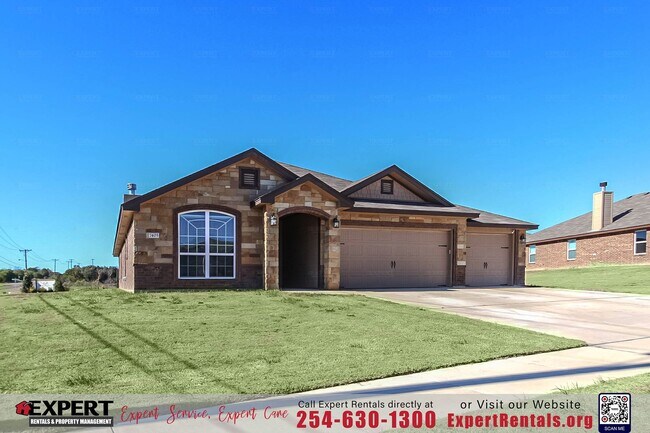 Building Photo - Elegant 4-Bedroom Home with Modern Comfort...