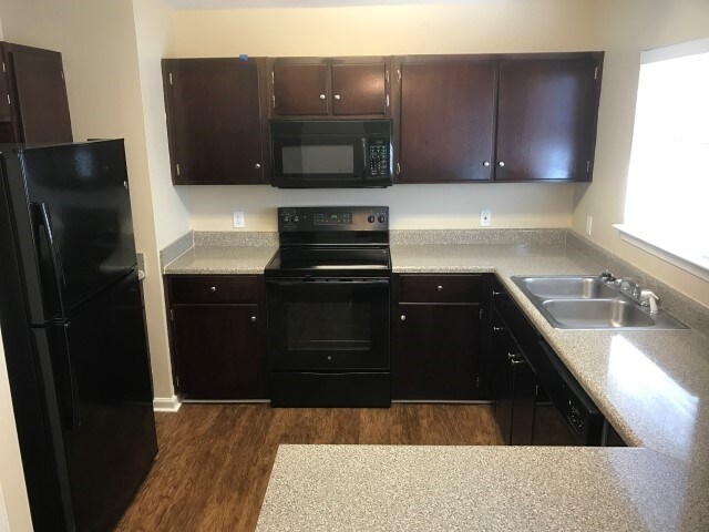 Foto del edificio - 18 Bluelake Blvd