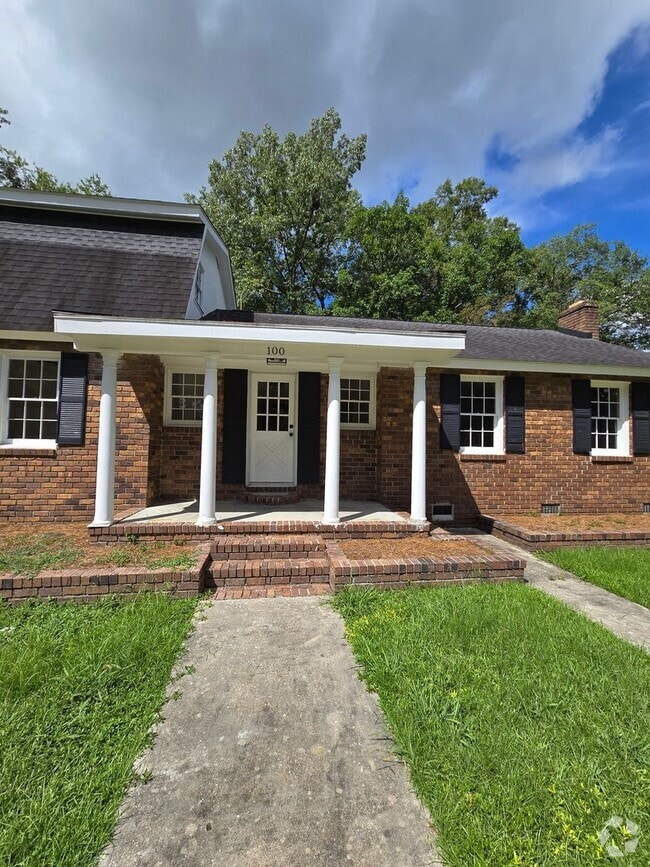 Building Photo - 100 Colonial Dr