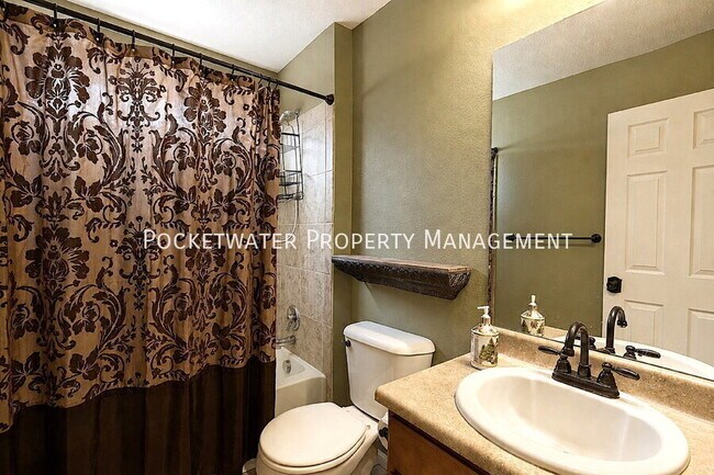 Building Photo - 12677 Jersey Cir W