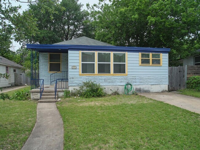 Foto del edificio - 2009 Montclaire St