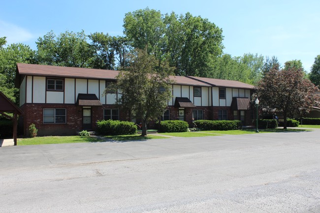 Building Photo - Razer Apartment Complex