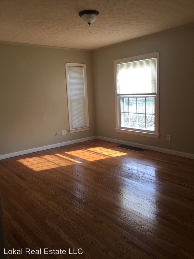 Foto del edificio - 4418 W 176th St