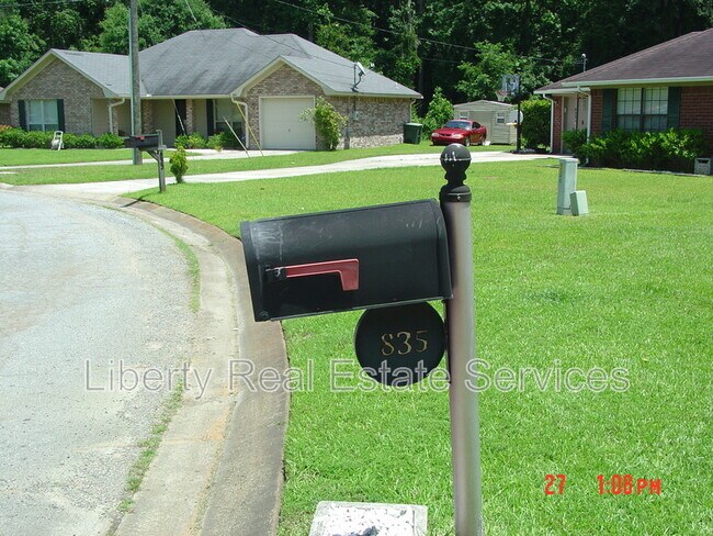 Foto del edificio - 835 Sagewood Dr