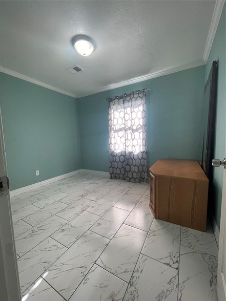 Building Photo - 10614 Leitrim Way