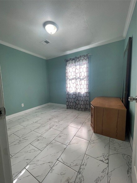 Foto del edificio - 10614 Leitrim Way