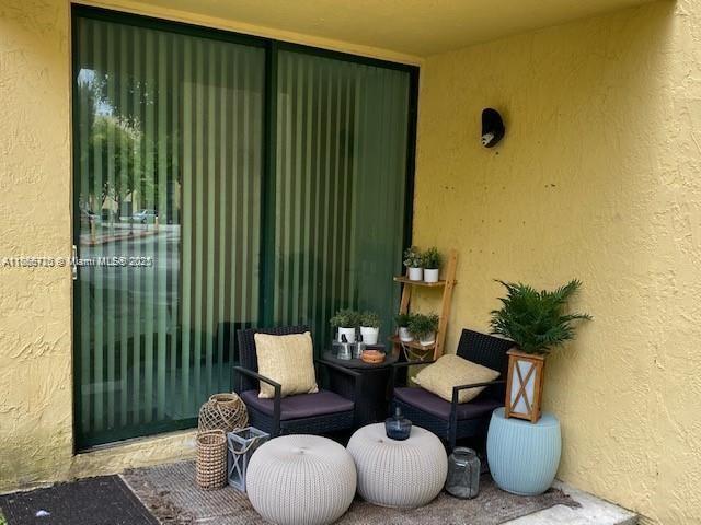 Foto principal - 11800 SW 18th St