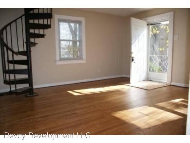 Building Photo - 1009 Northdale Ave