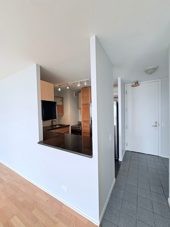 Foto del edificio - 4343 N Clarendon Ave