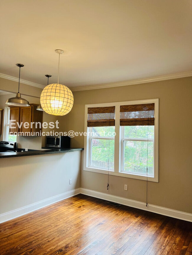 Foto del edificio - 2913 Davis Ave