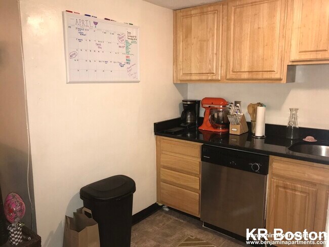 Building Photo - 209 Cambridge St