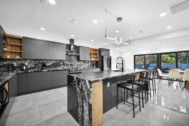 Foto del edificio - 112 NW 53rd St
