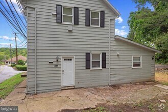 Building Photo - 1841 Hillside Rd