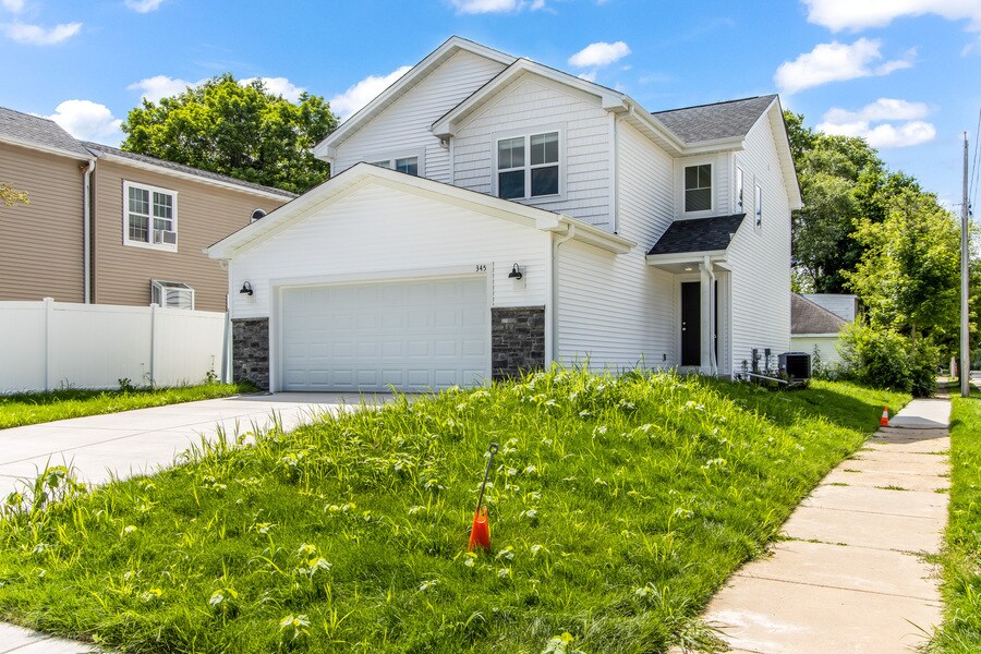 Foto principal - 345 Estberg Ave