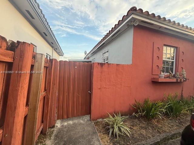 Foto del edificio - 5642 SW 5th St