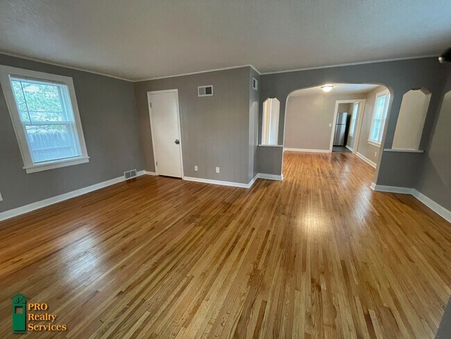 Foto del edificio - 2 Bedroom Home with a Fenced in Yard