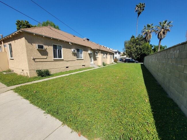 Foto del edificio - 13626 Leadwell St