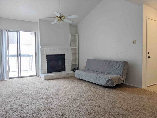 Foto del edificio - 7950 N Stadium Dr