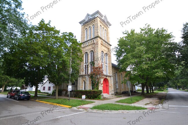 Building Photo - 300 W Jefferson St