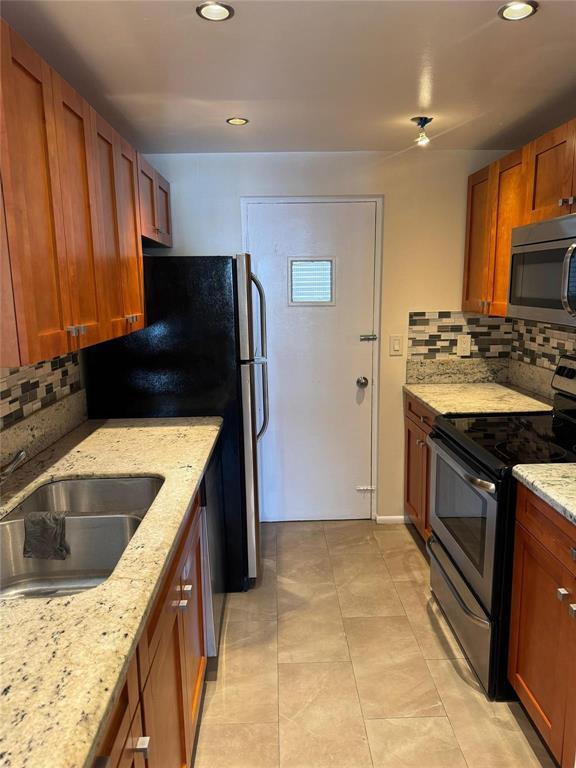 Foto del edificio - 1407 NE 56th St