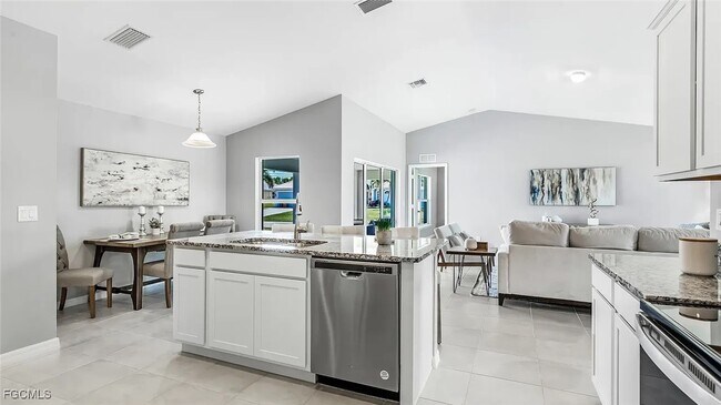 Foto del edificio - 418 NW 20th Terrace