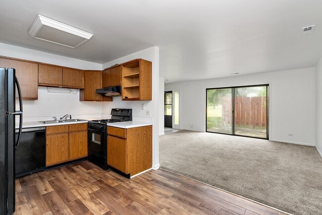 Building Photo - 1555 Perry Ct